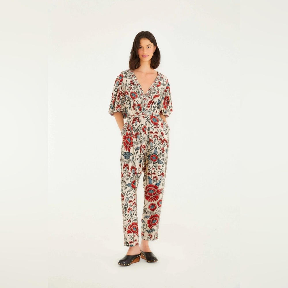NWT FARM Rio Sand Francesca Jumpsuit with Red & Blue Floral Print S Small